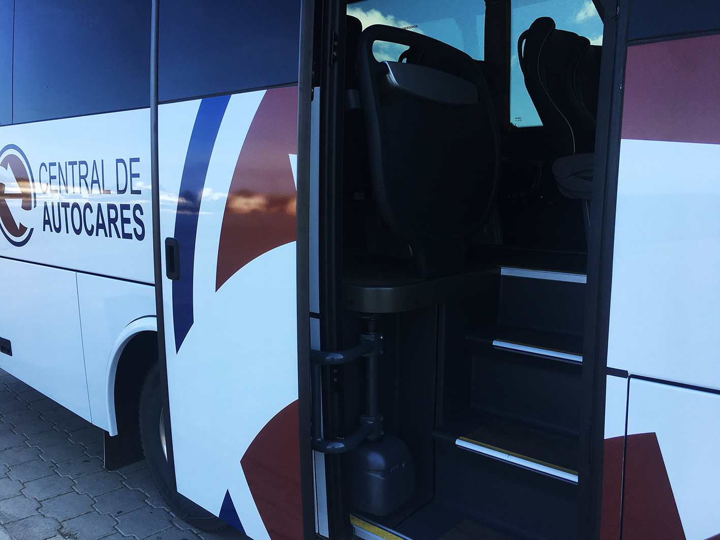 Hire of buses, coaches and minibuses in Menorca